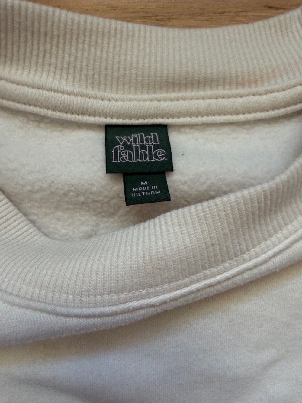 wild fable Cream/ Ecru Cropped Crewneck Sweatshirt Women's Size Medium - Picture 4 of 10